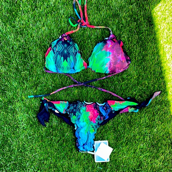 Brazilian Bikini - Picture 1 of 4